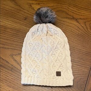 Tilley Women's Aspen Toque beanie in stone